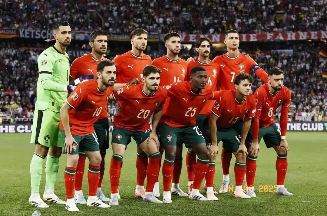 赛地聚焦——欧冠今晚热度飙升，塞维利亚更衣室发声，质疑声仍在，赛季目标并未改变的简单介绍