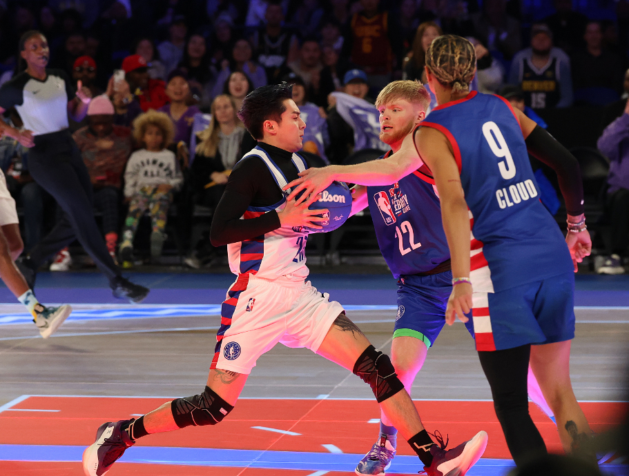 包含丹佛掘金训练开放日，国际比赛日刷新队史纪录引欢呼，全明星赛在即，数据趋势出现新变化的词条